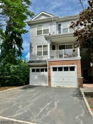 Foto del edificio - 501 Knollwood Ct