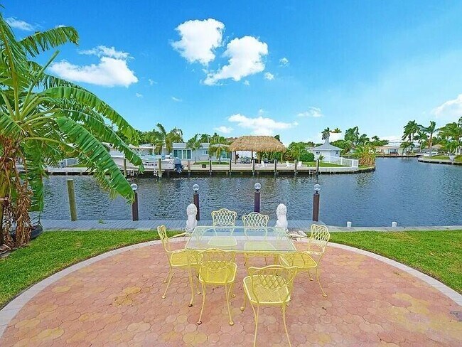 Foto del edificio - 1001 SE 5th Ave