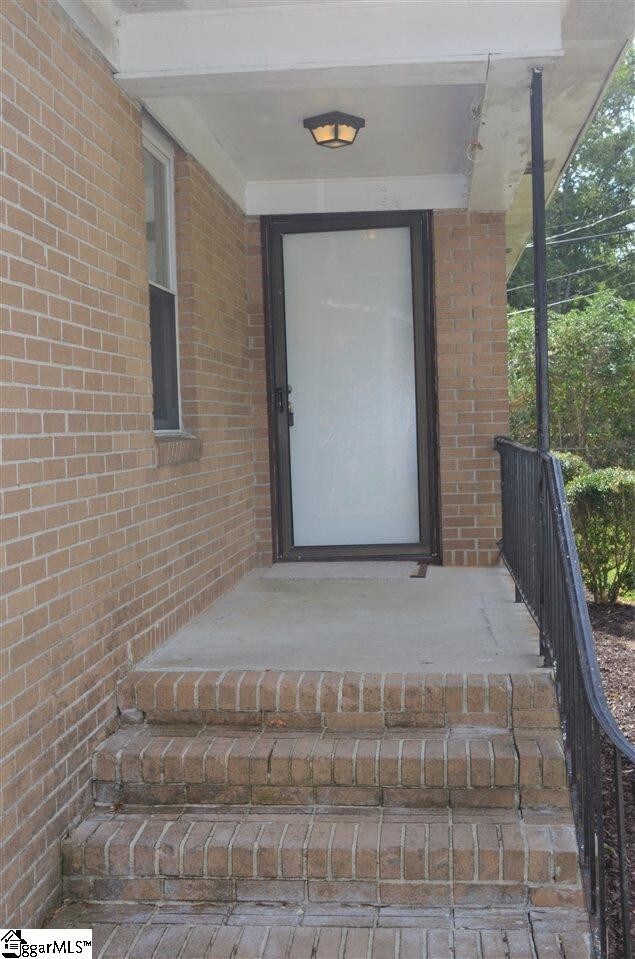 Building Photo - 104 Pleasant Dr