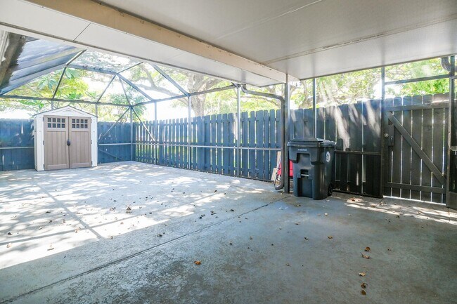 Foto del edificio - 1148 Summit Trail Cir