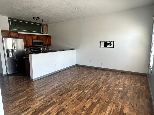 Building Photo - 15475 Andrews Dr