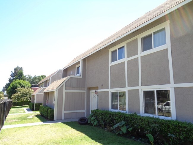 Building Photo - 165 E Jackson St