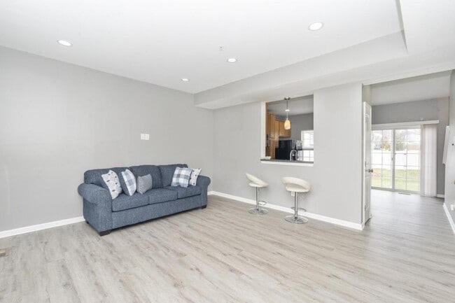 Building Photo - 1841 Graymount Way