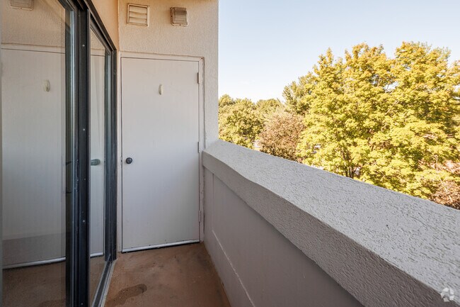 1 BR, 1BA - With Balcony - 700-725 SF - Balcony - Merion