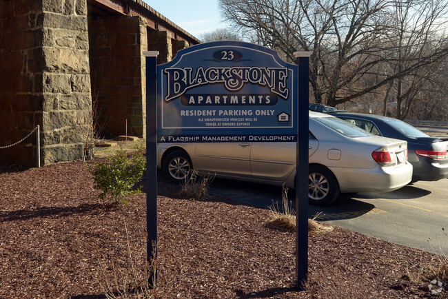 Building Photo - Blackstone Apartments