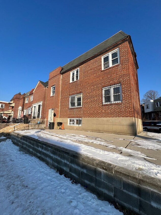 Foto principal - 1725 W Rockland St