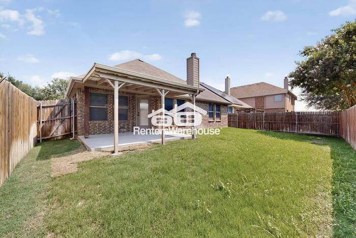 Foto principal - Great Location and Fully Refreshed Move In...