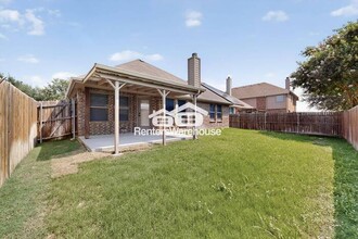 Building Photo - 4016 Hollow Lake Rd