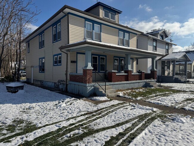 Foto del edificio - 812-814 Westwood Ave