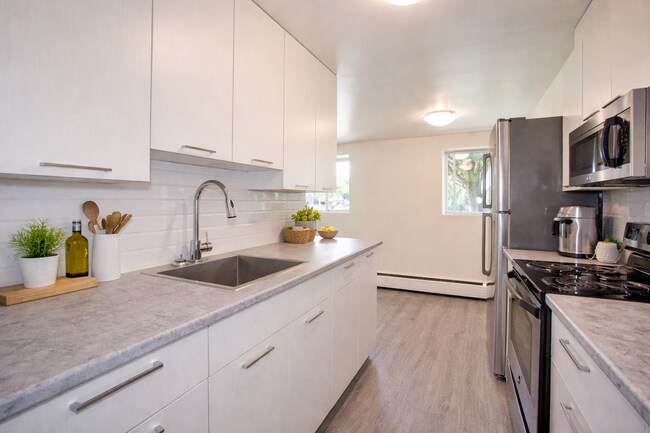 Photo du bâtiment - Meadowcrest Apartments