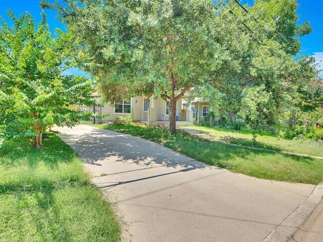 Foto del edificio - 7308 Meador Ave