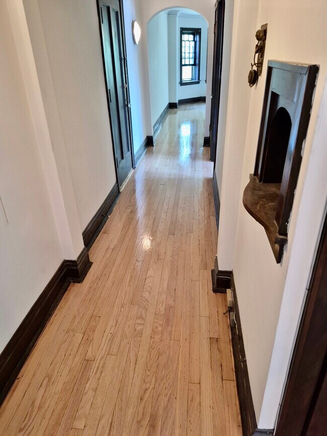 Foto del edificio - 704 S Maple Ave