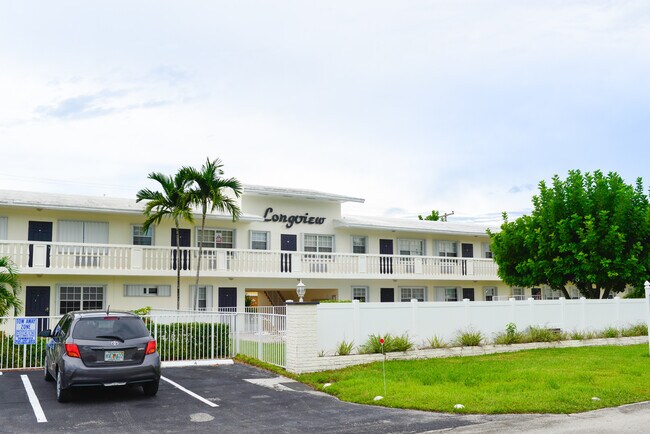 Foto del edificio - 5420 NE 22nd Ter