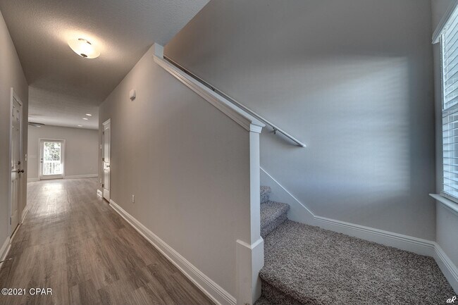 Building Photo - 7558 Shadow Lake Dr