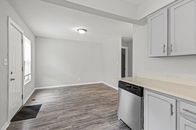 Building Photo - 2444 N 38th St