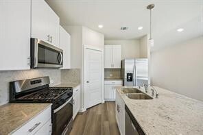 Foto del edificio - 1913 Oregon White Oak Dr