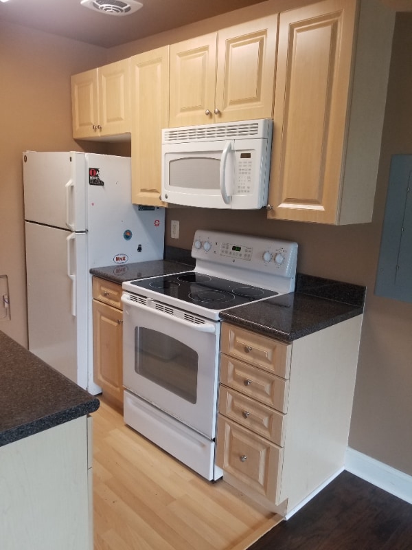 Building Photo - 1001 Chillum Rd