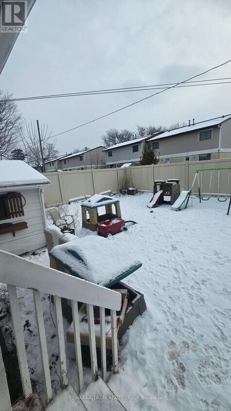 Photo du bâtiment - 658 Dan Ave