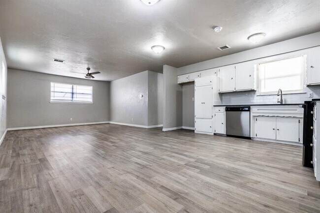 Foto del edificio - 617 Queensboro Pl