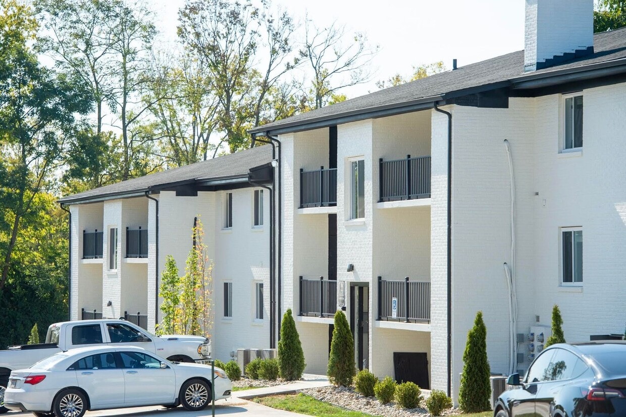 The Reserves at Meadow Wood Apartments in Fort Mitchell, KY