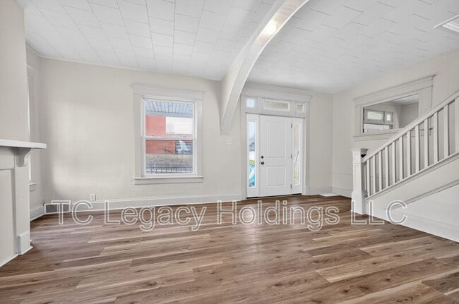 Foto del edificio - 1409 Hamill Ave