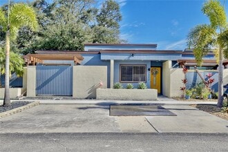 Building Photo - 2492 Barbados Dr