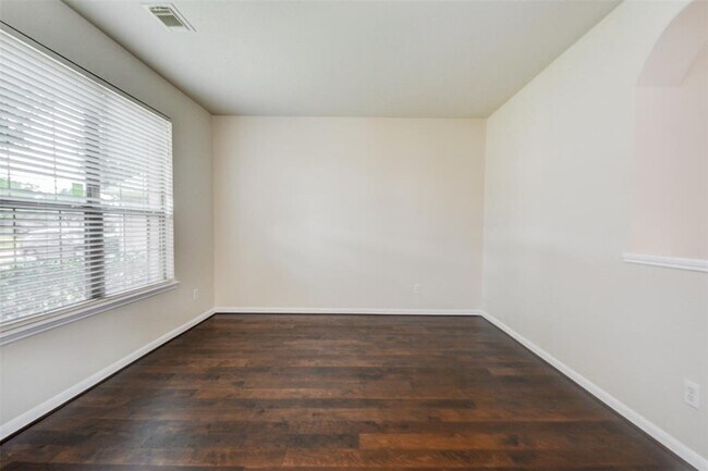 Foto del edificio - 21515 Pointed Oak Ln