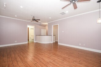 Building Photo - 12814 Willow Centre Dr