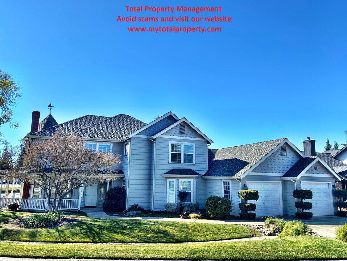 Foto principal - 5423 W. PROSPECT AVE. - 4 BEDROOM 3 BATH -...