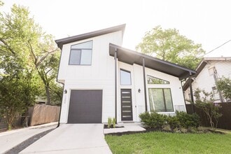 Building Photo - 1309 Cometa St
