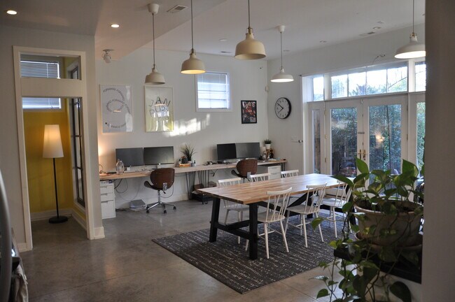 current commercial tenant - 1833 5th St NW