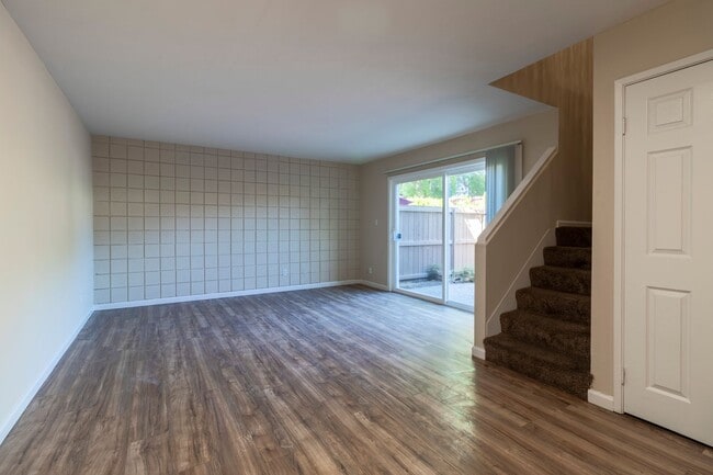 Interior Photo - Woodburn Townhomes