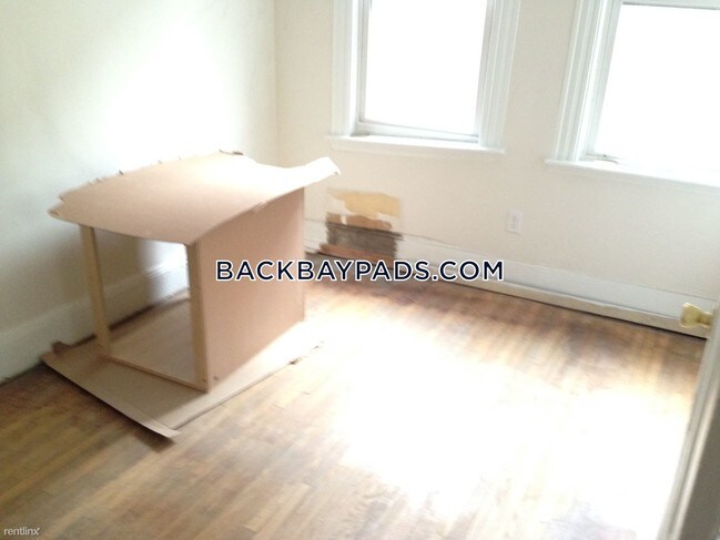 Building Photo - 49 Saint Germain St