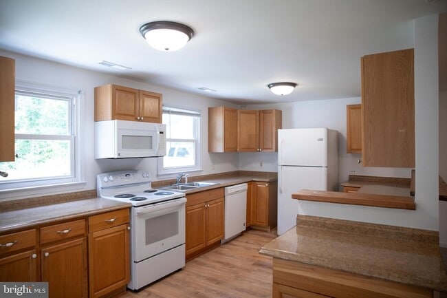 Photo - 1967 Mountain View Rd Townhome