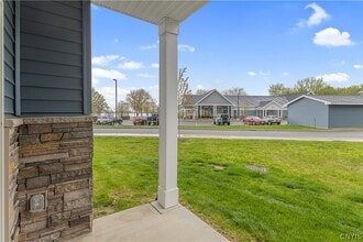 Building Photo - 21 Loso Dr