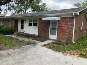 Building Photo - 209 Antoinette Dr