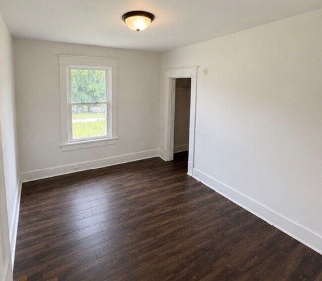 Foto del edificio - 2512 Fox Bridge Rd