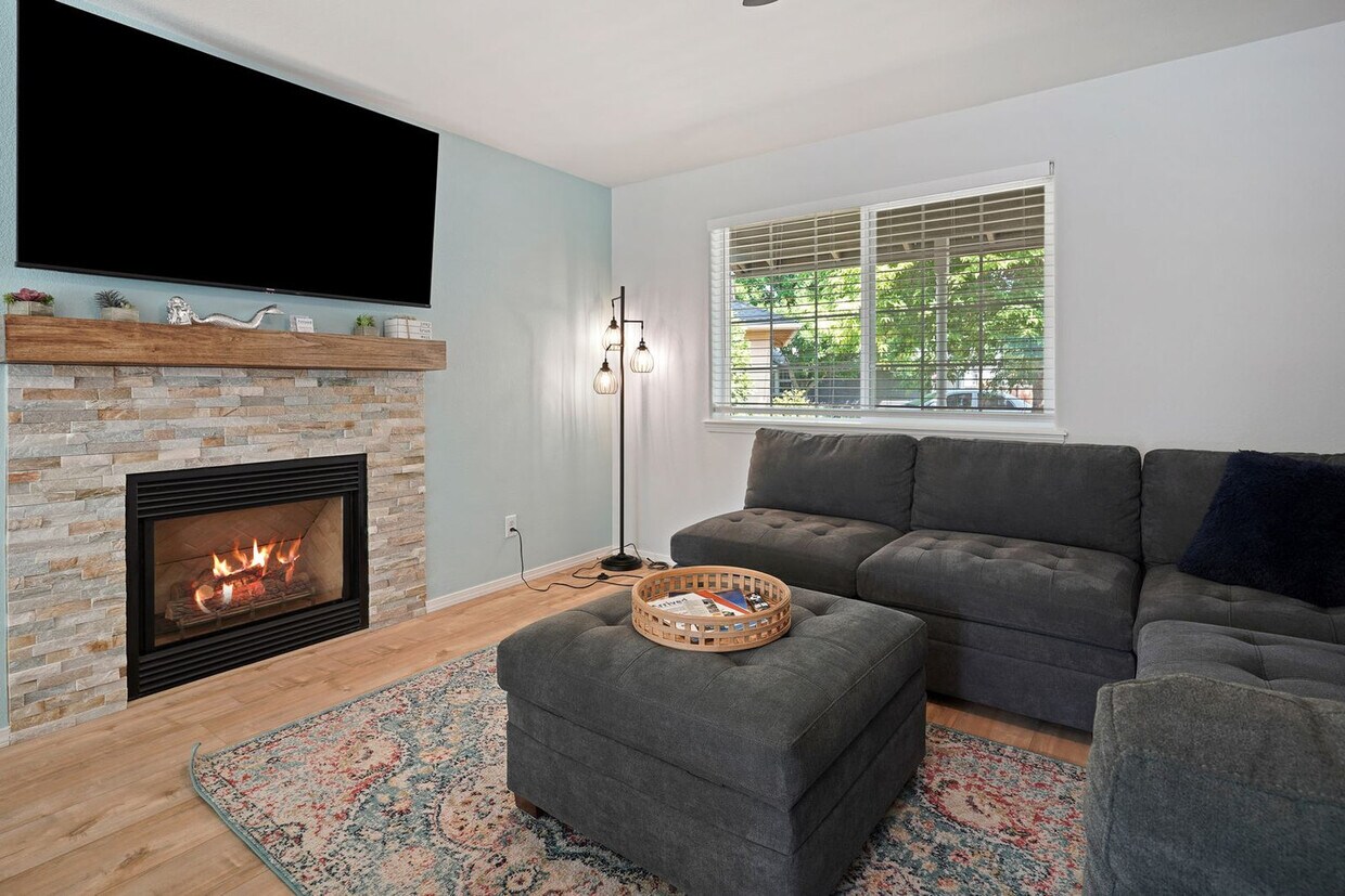 Foto principal - 923 NW 22nd Ct