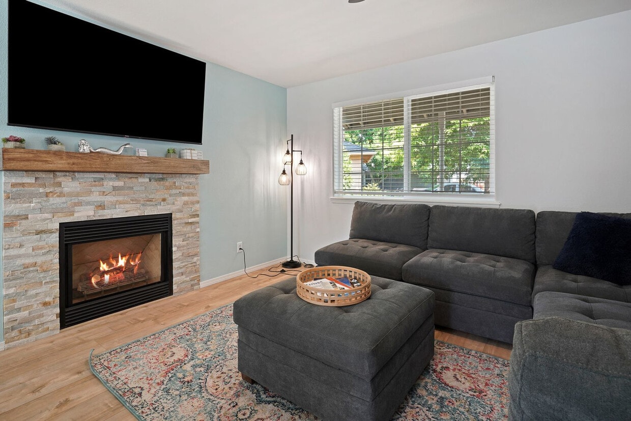 Primary Photo - 923 NW 22nd Ct