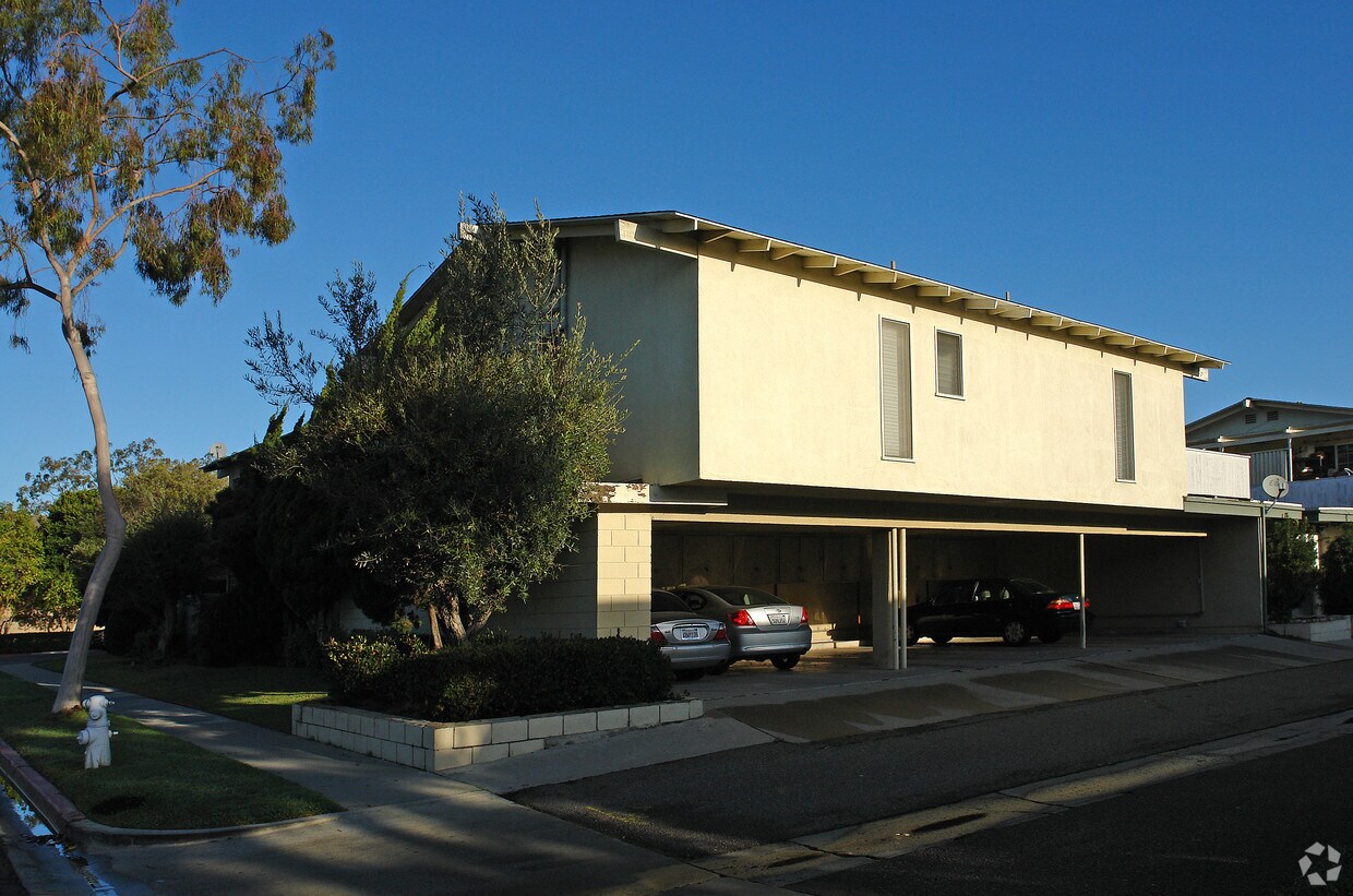 Foto del edificio - 1082 Rutland Rd