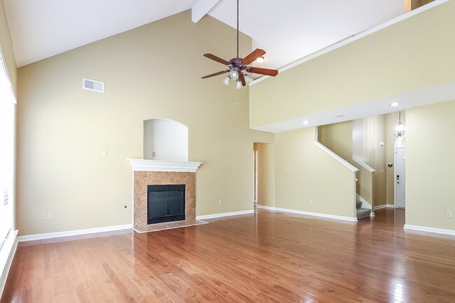Building Photo - 10156 Lynham Dr
