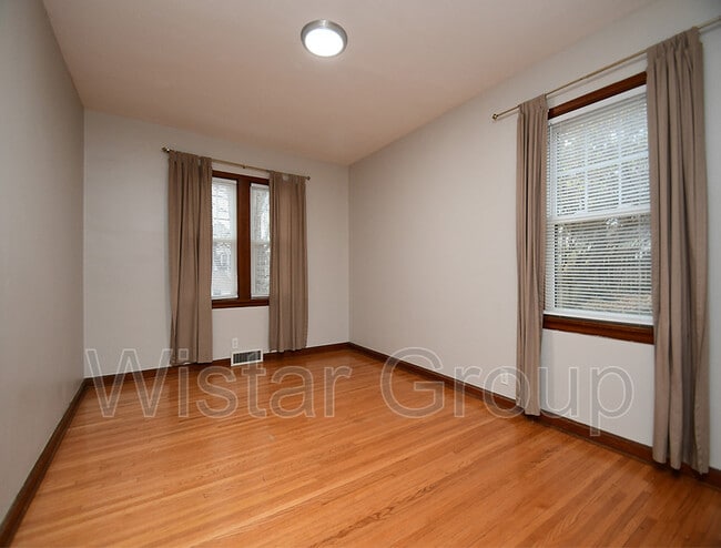 Building Photo - 2108 S 46th St