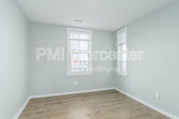 Foto del edificio - 8 Pond St
