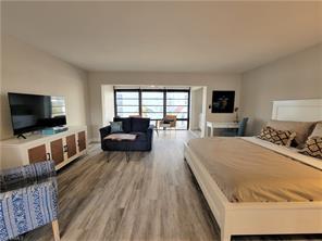 Foto del edificio - 377 Vanderbilt Beach Rd