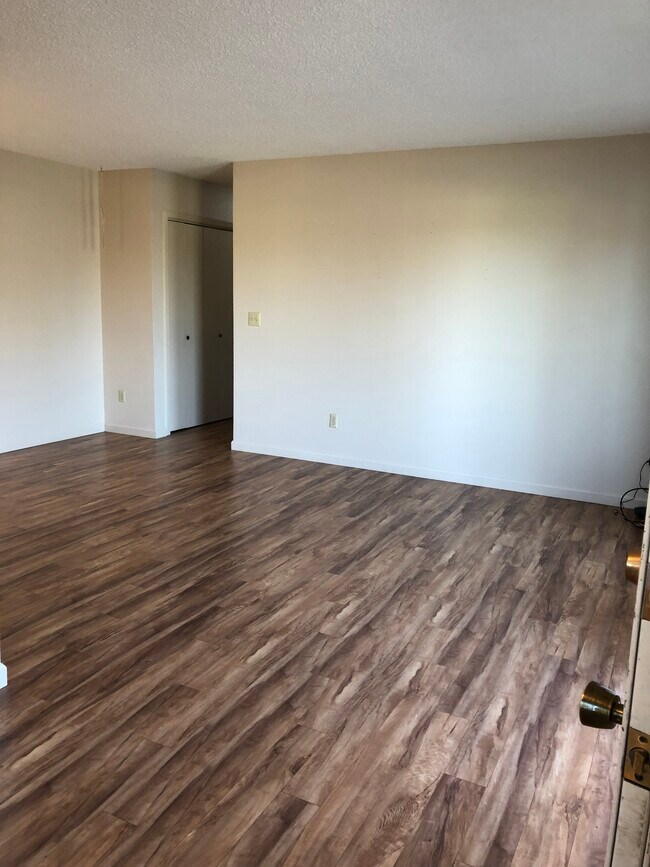 Foto del edificio - 2202 Lewis Ave