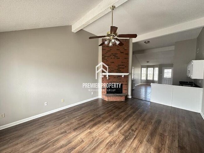 Foto del edificio - 5405 Corner Oak Dr