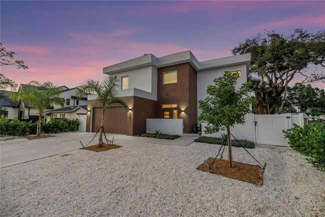 Foto del edificio - 2065 Goldenrod St