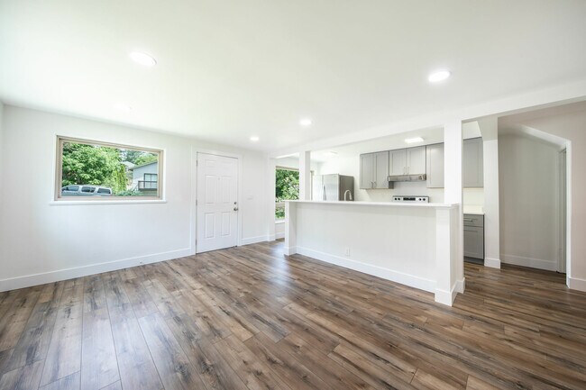 Photo - 2527 NE 110th St Townhome