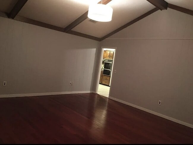 Living Room - 1727 Tanglewood Ct
