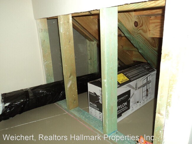 Building Photo - 5 br, 3 bath House - 1357 Lattimore Dr